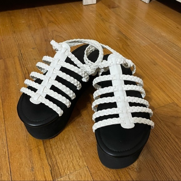 Urban Outfitters Wedge sandals - Picture 2 of 8